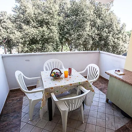 Seaside Happiness Flat And Shared Pool In Rosolina Apartman