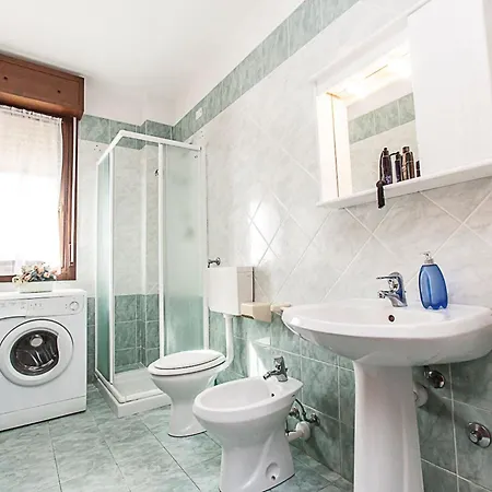Apartment Seaside Happiness Flat With Shared Pool - Beahost *